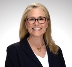 Jennifer Kendra Headshot